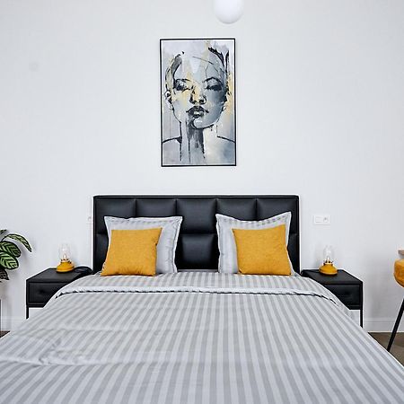 Urban Chic Apartment In The Heart Of Мехелен Экстерьер фото